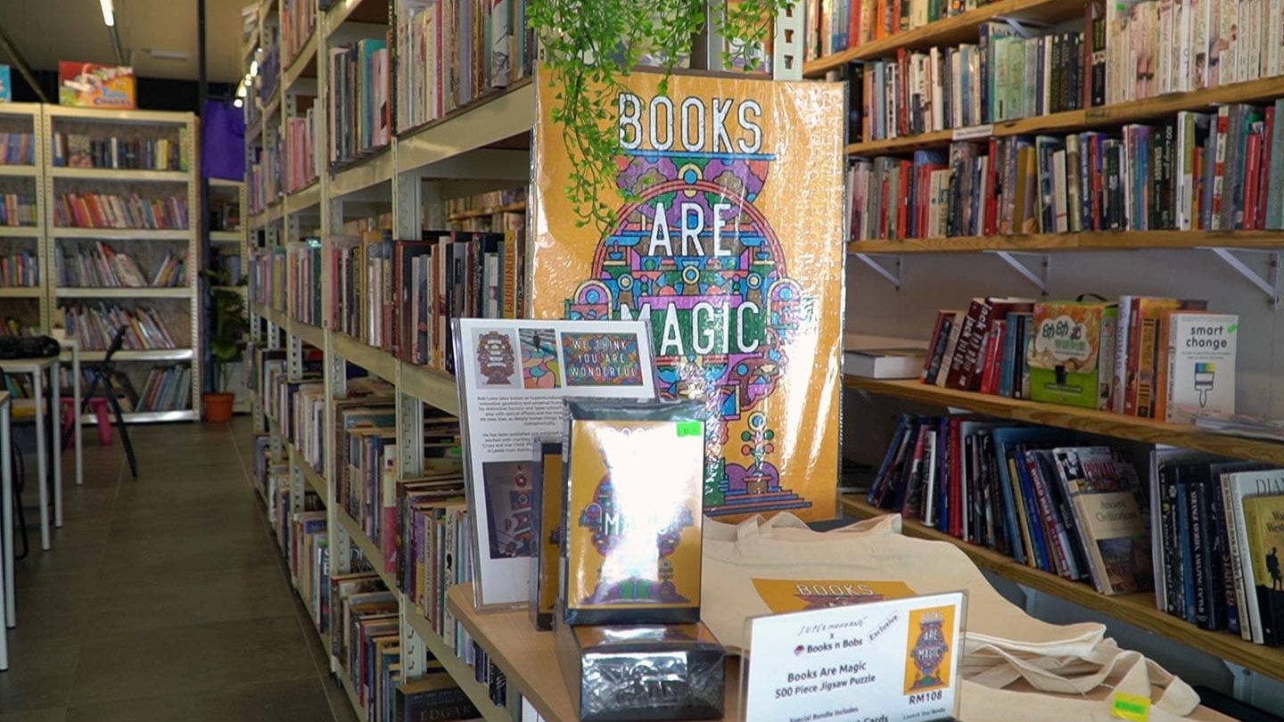 books n bobs physical bookshop