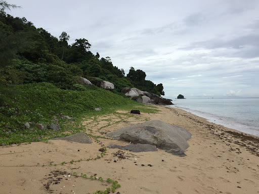 Pantai Kampung Tekek