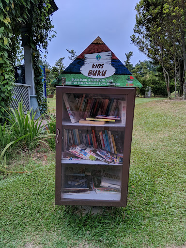 Kiosk Buku / Book Kiosk