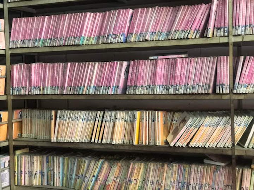 Yang Trading Dan Kedai Buku-Buku