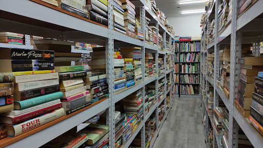 Books n Bobs Physical Bookshop