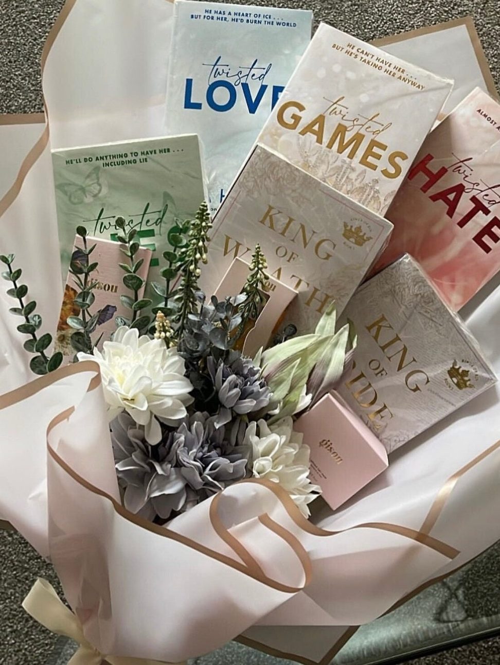 famous books flowers gifts