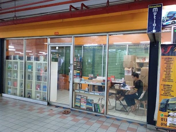 kedai buku biblio bangi