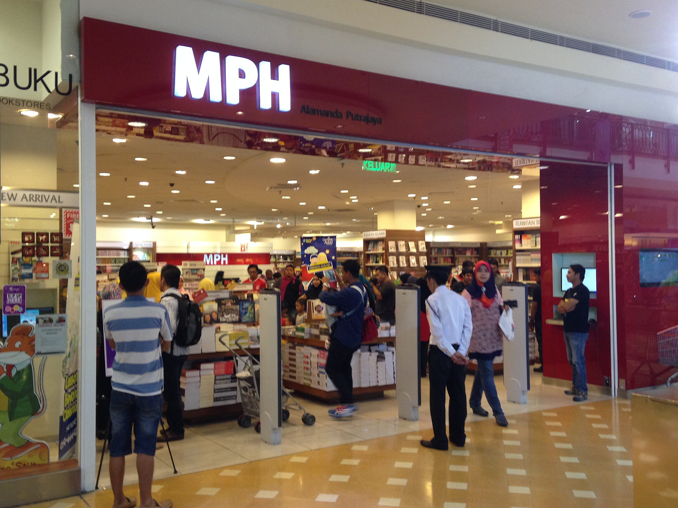 mph bookstores alamanda putrajaya