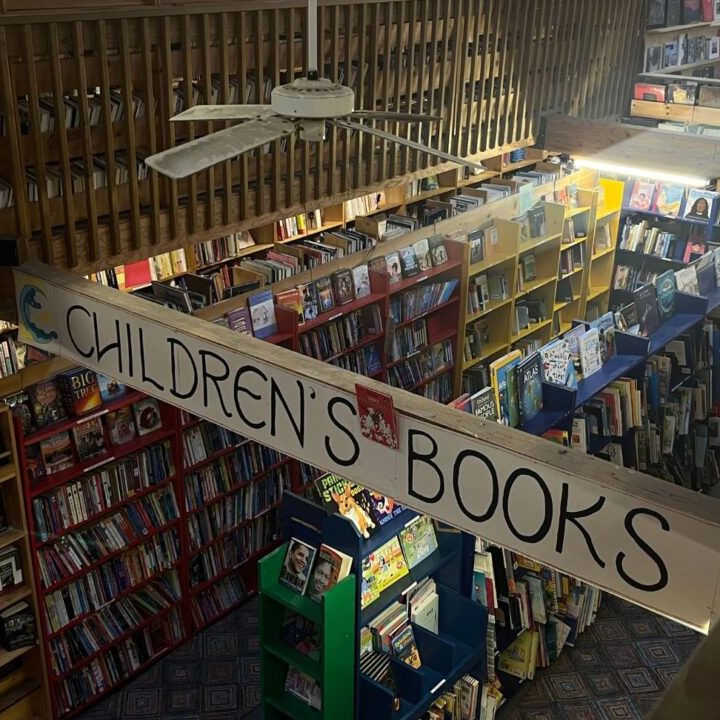 n j bookstore