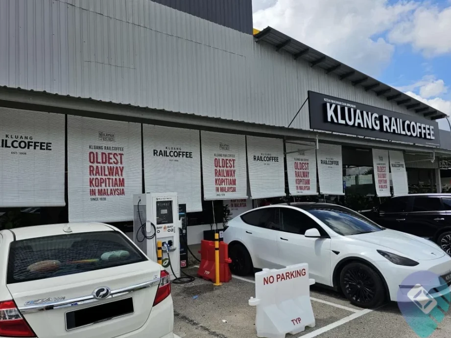 target supermarket yong peng